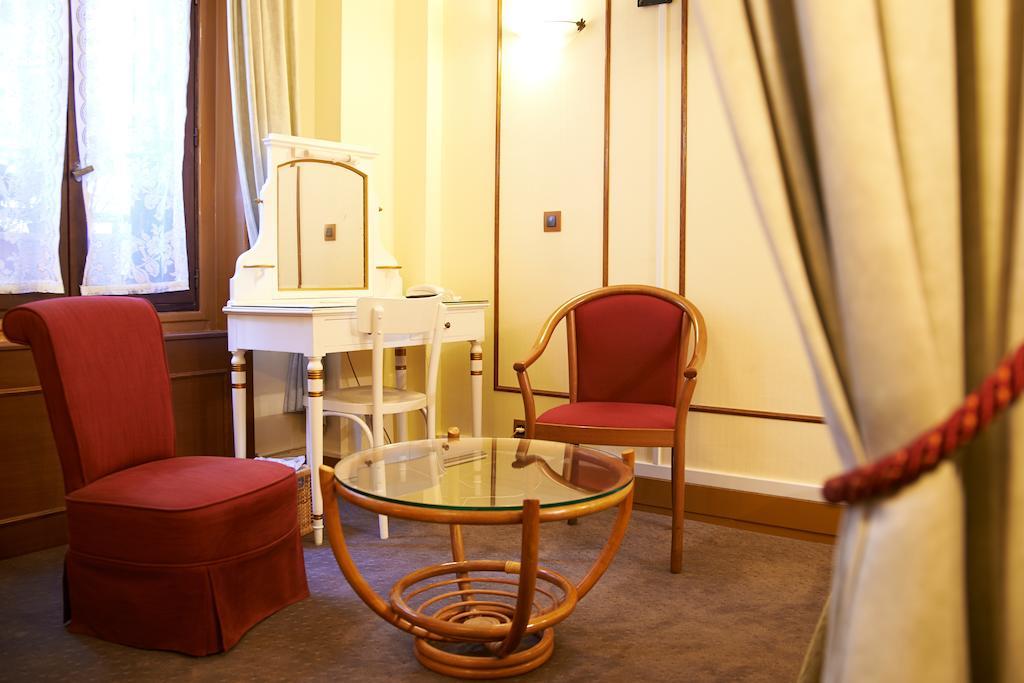 Hotel Maillot Neuilly-sur-Seine